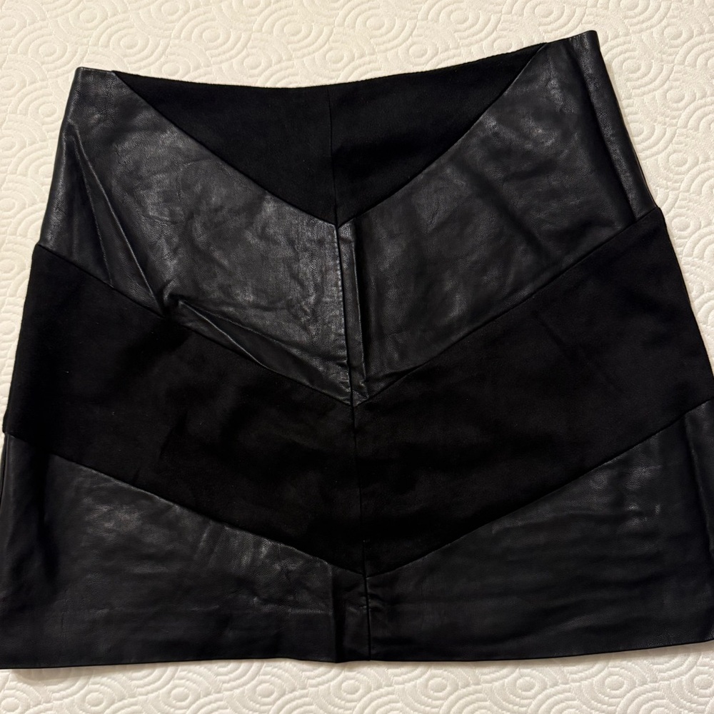 Forever 21 Black Mini Skirt
